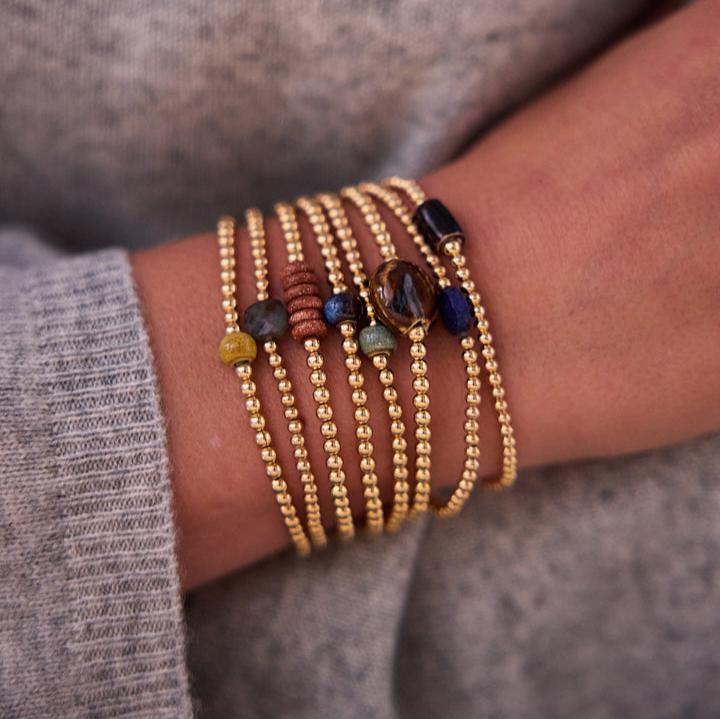 ball bracelet 3mm with sand stone charms
